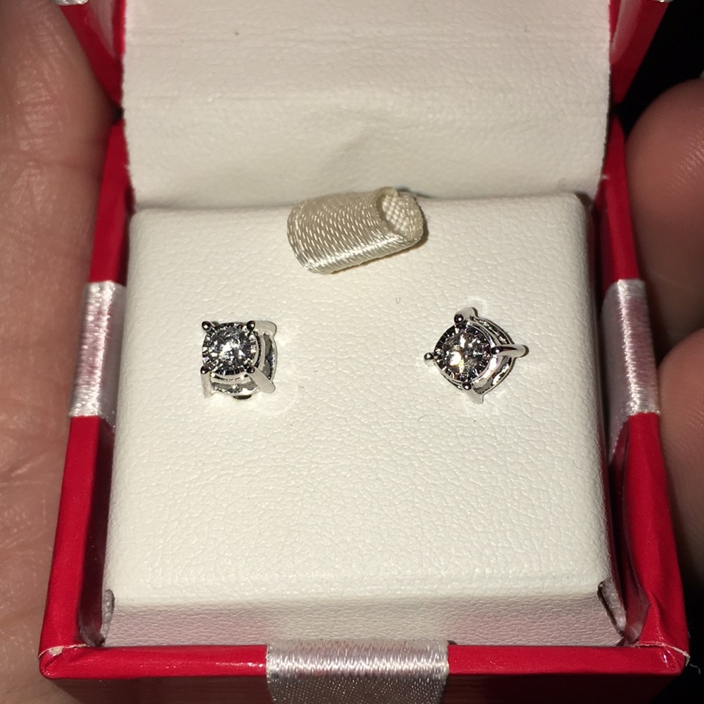 1/2 ct diamond earrings